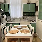 Sophias House By The Sea! Apartment