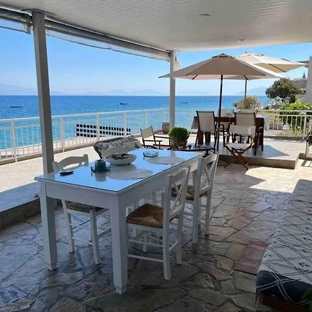 Sophias House By The Sea! Xylokastro