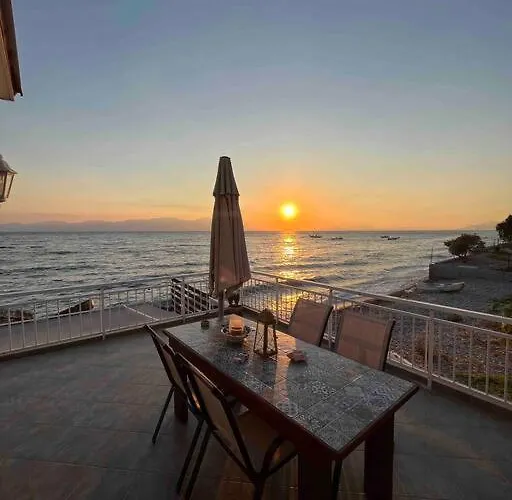 Διαμέρισμα Sophias House By The Sea!